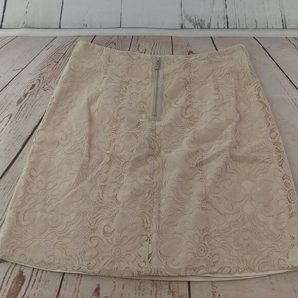 New York & Company Lace Skirt Size 4 - Picture 3 of 4